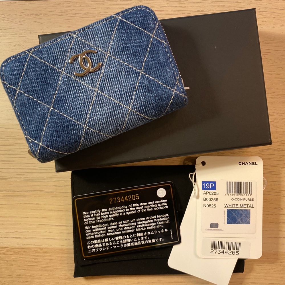 ❌SOLD❌Chanel Denim Quilted Zip Coin Card holder